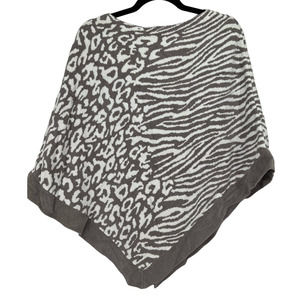 Barefoot Dream Gray and White Animal Print Shawl One Size